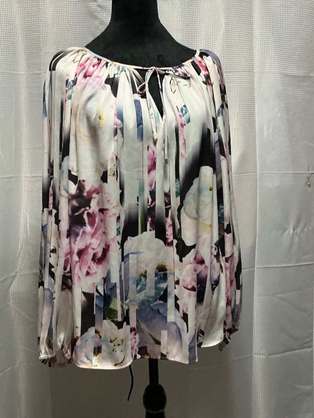 Women’s blouse